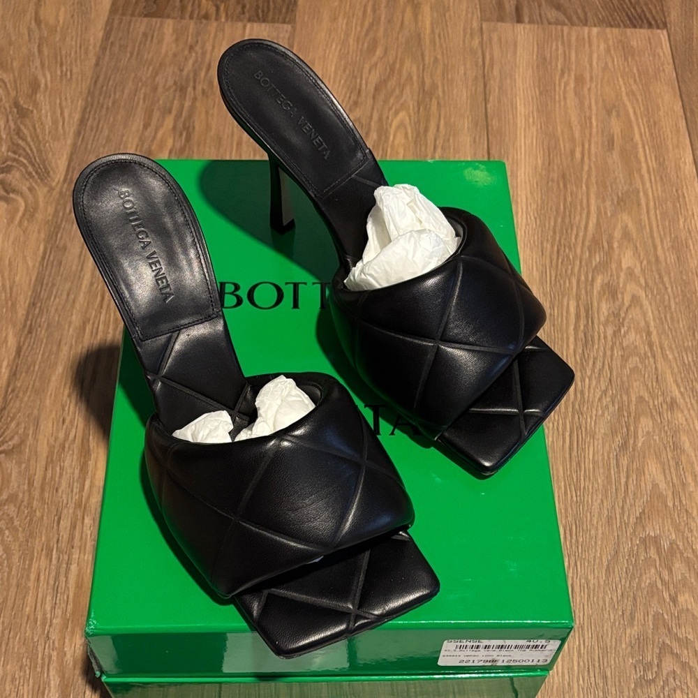 Bottega Veneta Black ‘The Rubber Lido’ Heeled Sandals